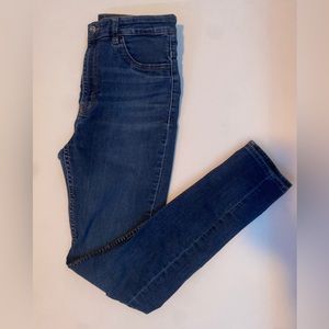 Divide H&M skinny denim
